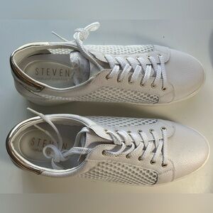 Steven Women's White and Gold Sneakers Size 11